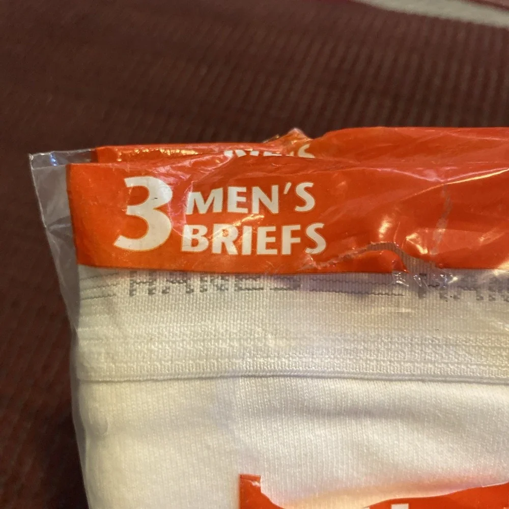 VINTAGE 1997 HANE'S MEN'S 100% PRESHRUNK COTTON WHITE BRIEFS NEW OLD STOCK SZ 40